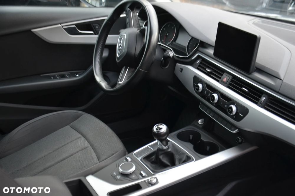 Audi A4 Avant - 6