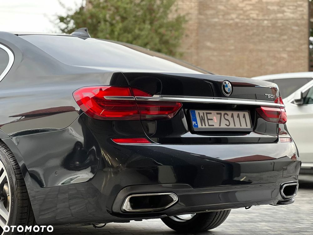 BMW Seria 7 750Li Edition Exclusive - 13