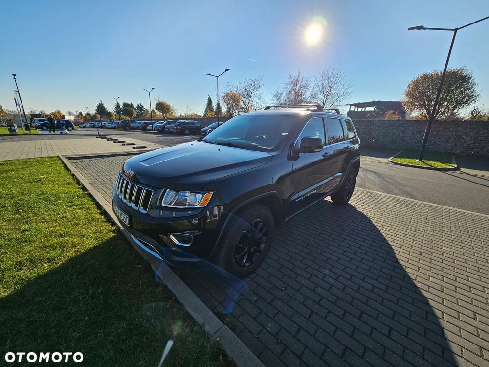 Jeep Grand Cherokee - 35