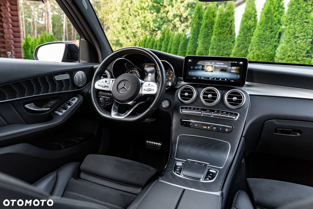 Mercedes-Benz GLC 220 d 4Matic 9G-TRONIC AMG Line - 25