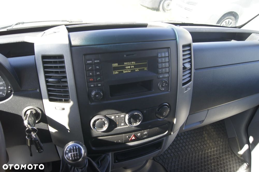 Volkswagen Crafter - 13