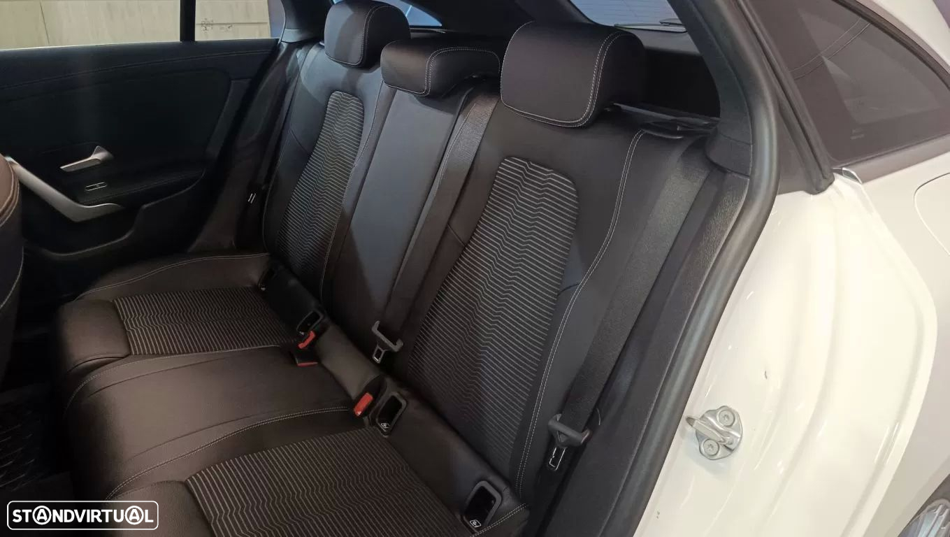 Mercedes-Benz CLA 180 - 42