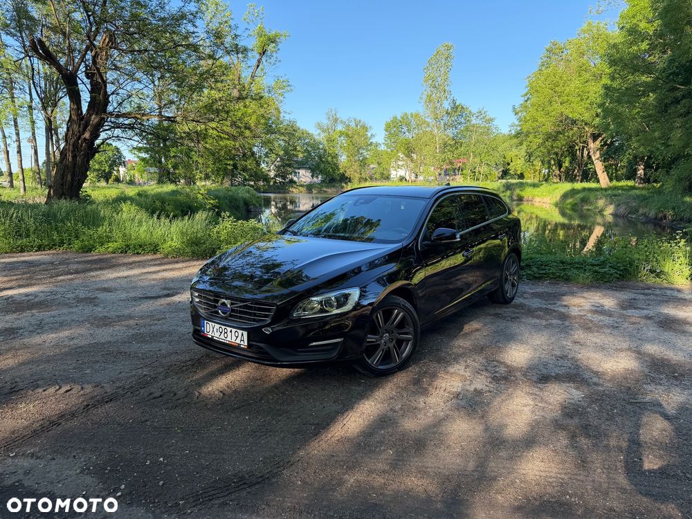 Volvo V60 D2 Drive-E Dynamic Edition (Momentum) - 1