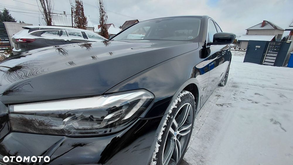 BMW Seria 5 518d Luxury Line - 3