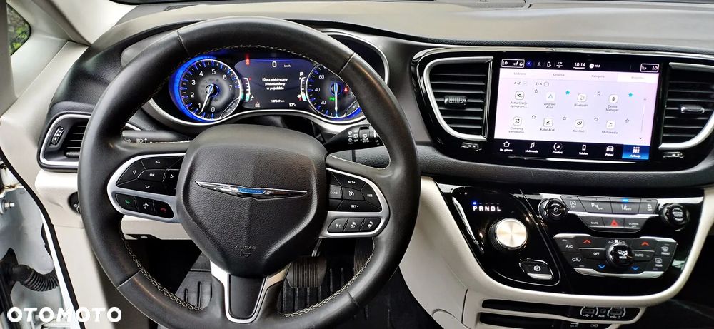 Chrysler Pacifica - 14