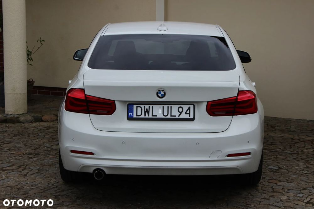 BMW Seria 3 316d Edition Luxury Line Purity - 24