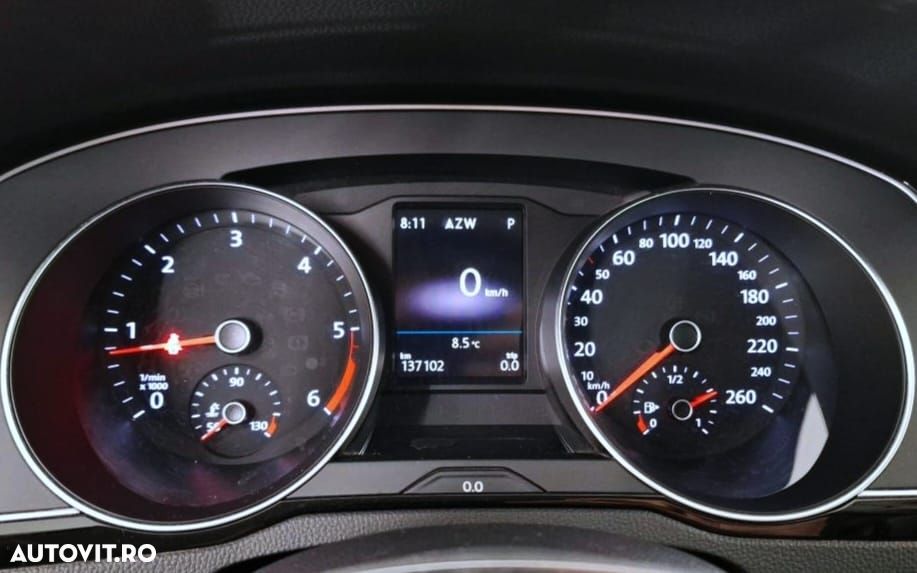 Volkswagen Passat 1.6 TDI SCR DSG Comfortline - 23