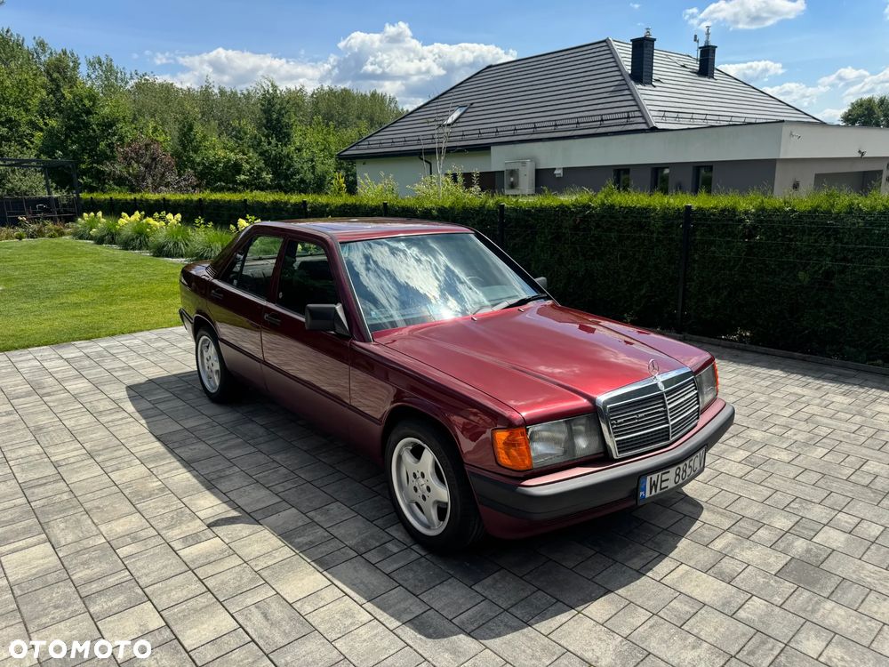 Mercedes-Benz W201 (190) - 7