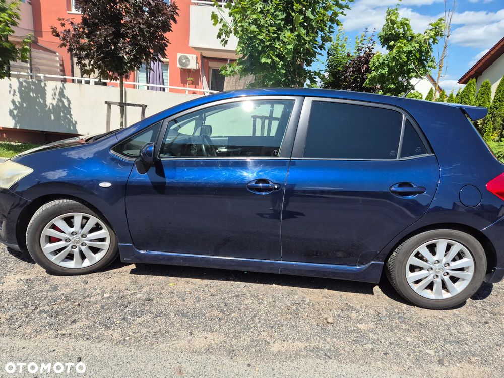 Toyota Auris - 1
