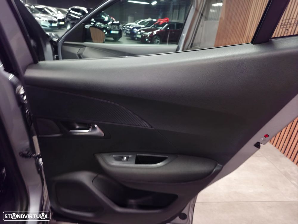 Peugeot e-2008 50 kWh Active Pack - 8