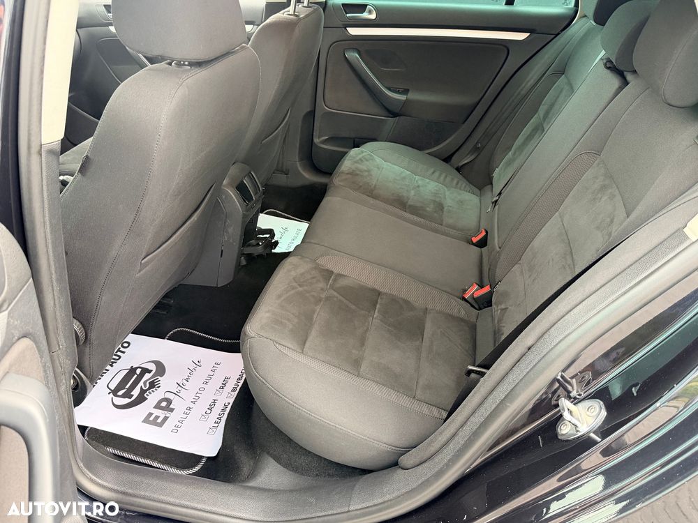 Volkswagen Golf - 16
