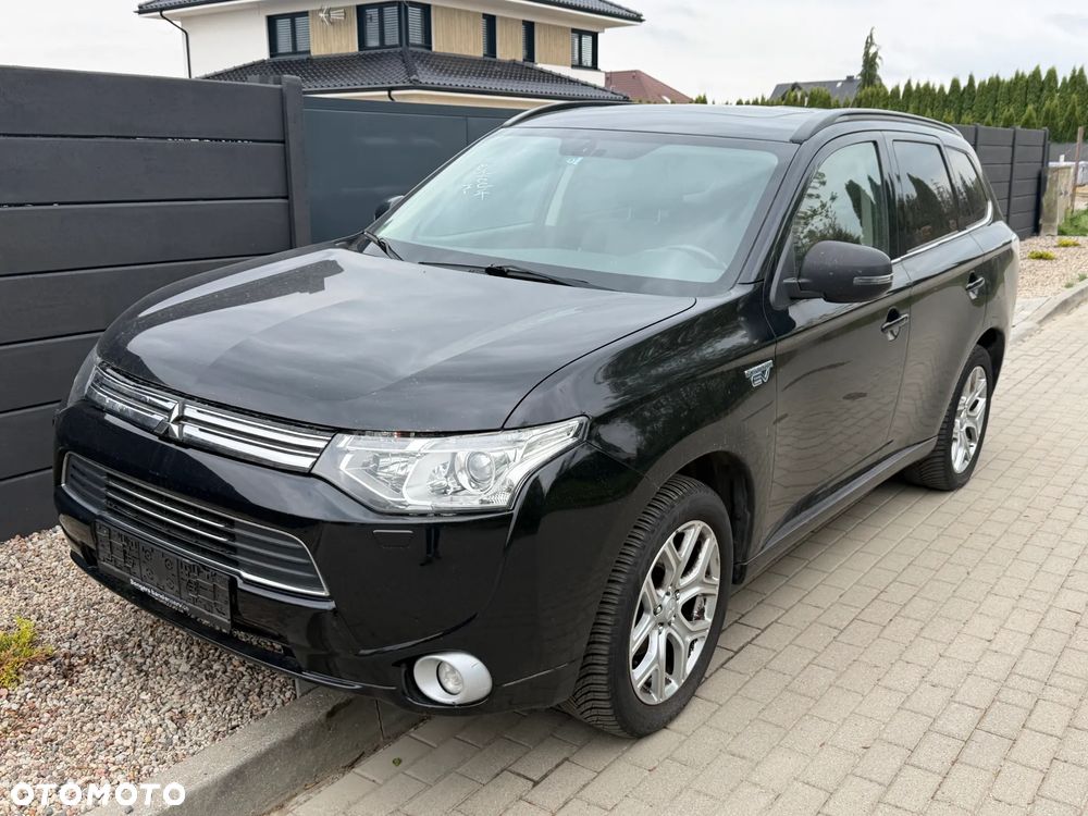 Mitsubishi Outlander 2.0 4WD Plus - 31
