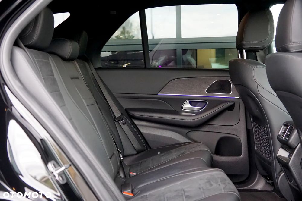 Mercedes-Benz GLE 300 d 4Matic 9G-TRONIC AMG Line - 25