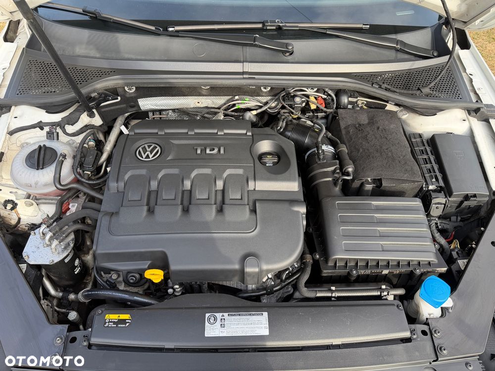 Volkswagen Passat 2.0 TDI BMT Highline - 12