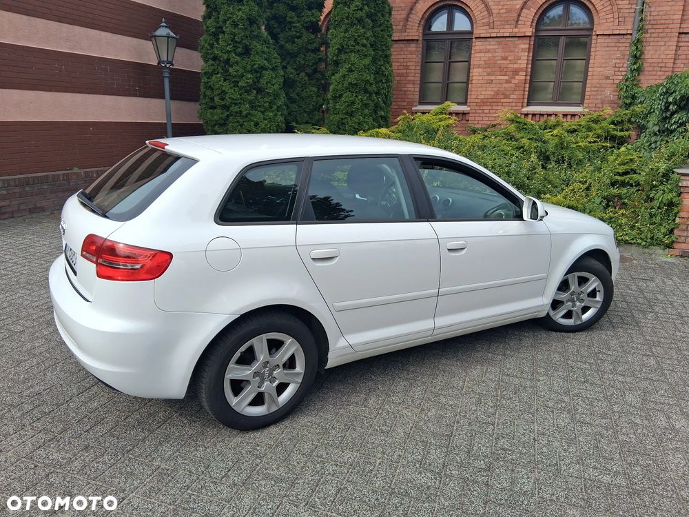 Audi A3 Sportback 1.6 Attraction - 30