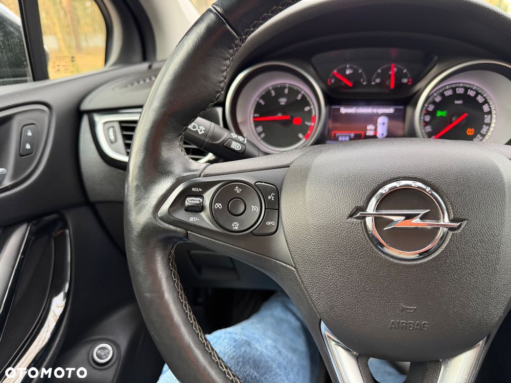 Opel Astra 1.6 Turbo Start/Stop Sports Tourer Innovation - 31