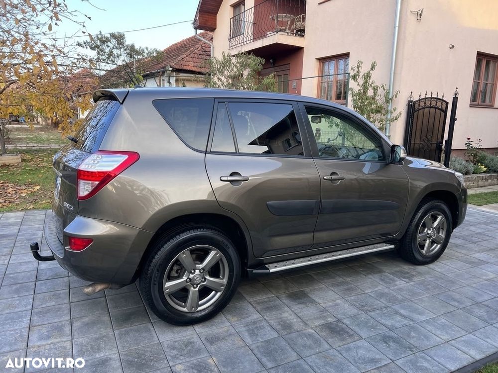 Toyota RAV4 2.2 D-4D 4x4 Automatik Edition S - 5