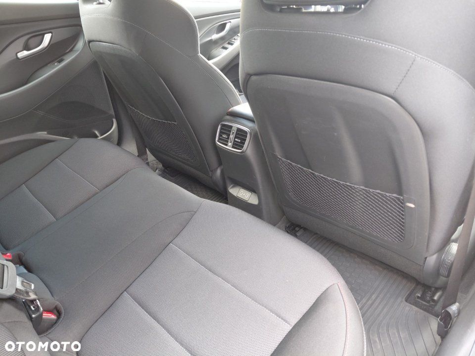 Hyundai i30 - 32