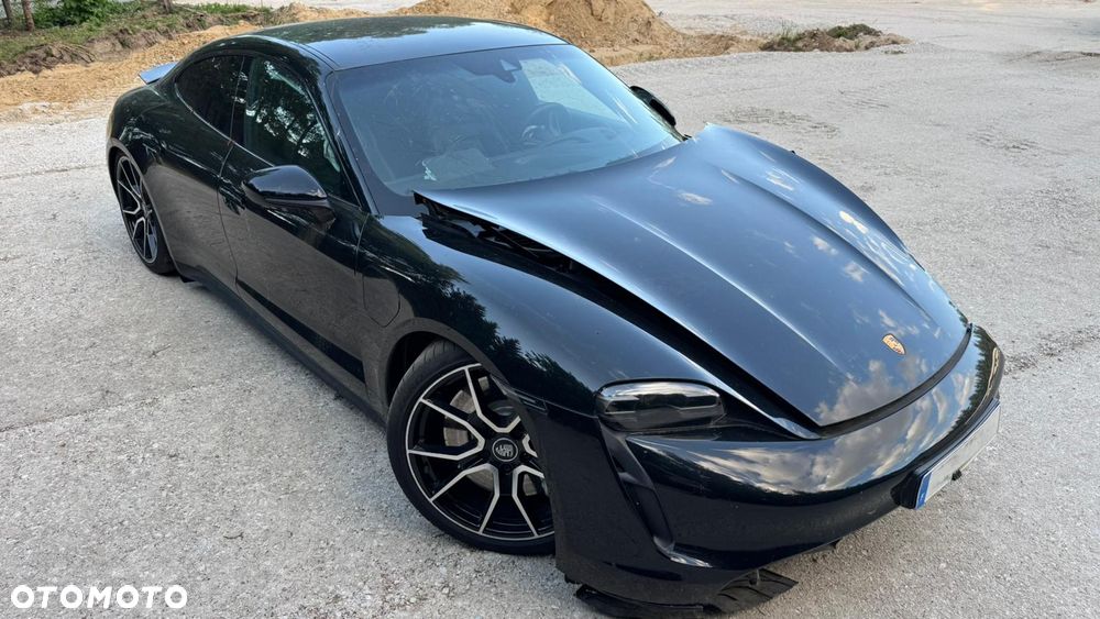 Porsche Taycan - 1
