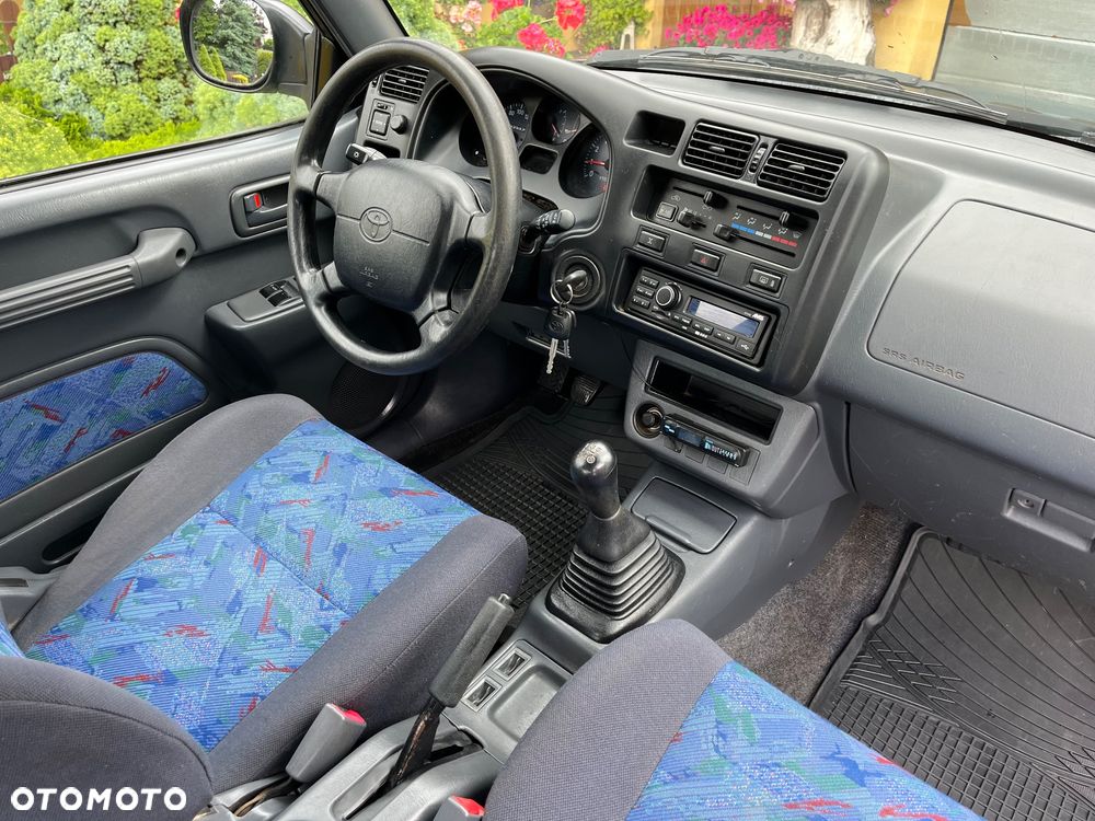 Toyota RAV4 - 9