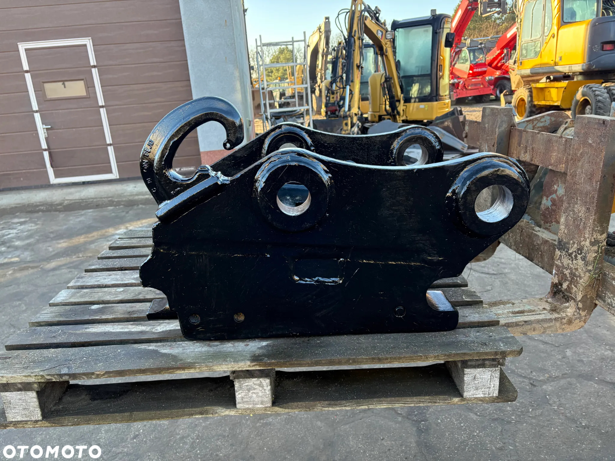 Caterpillar - 3