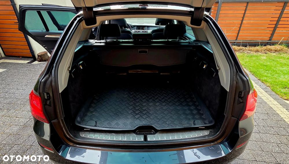 BMW Seria 5 528i xDrive Modern Line - 8