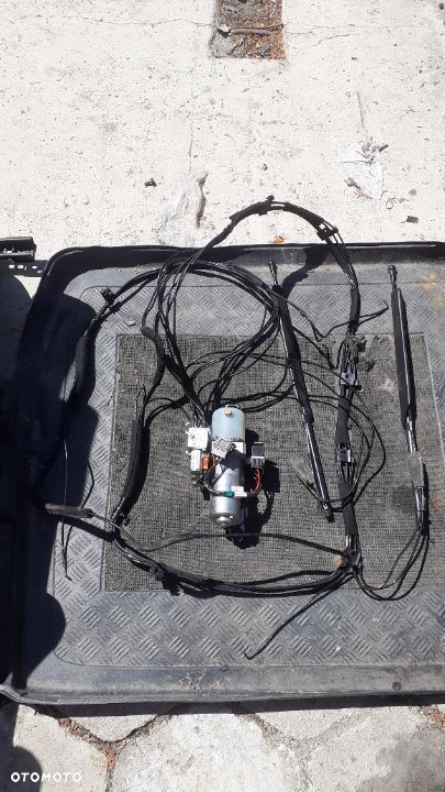 Kompresor do podnoszenia dachu Audi A4 - 3