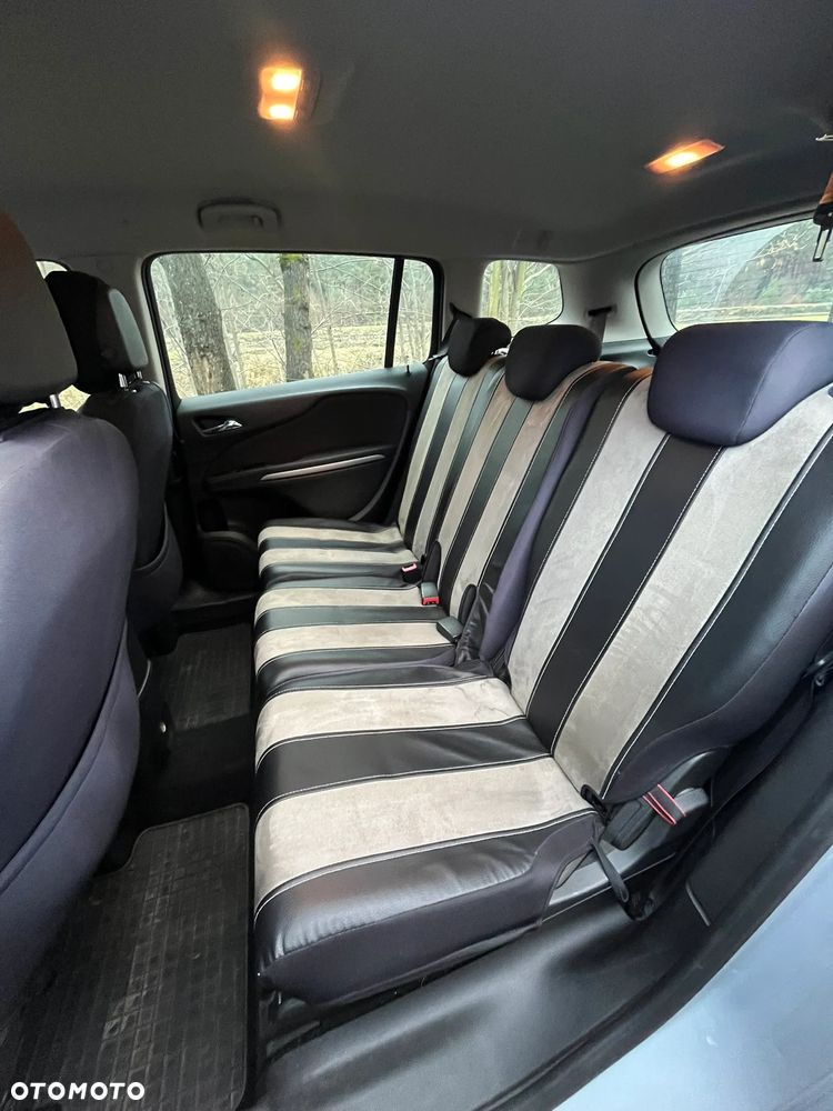 Opel Zafira - 9