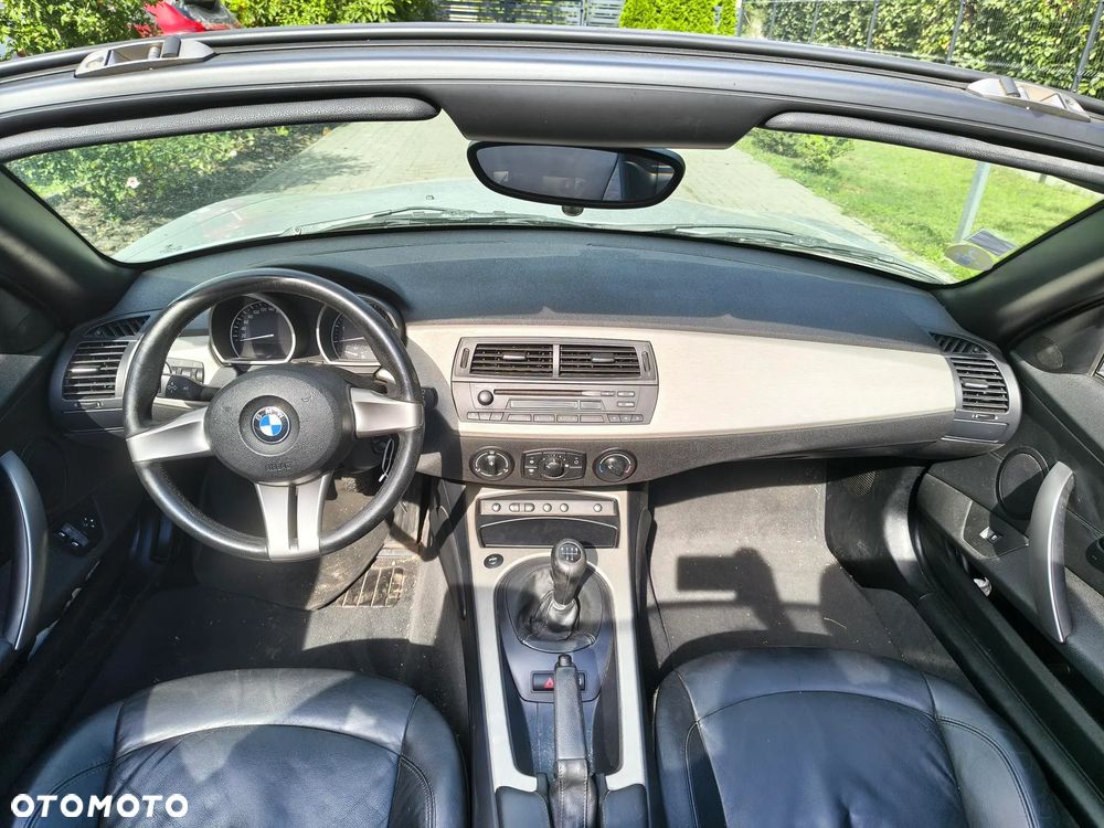 BMW Z4 2.5i - 5