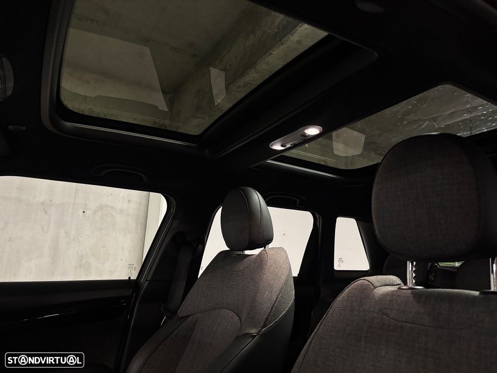 MINI 5 Portas Cooper Camden Edition Auto - 9