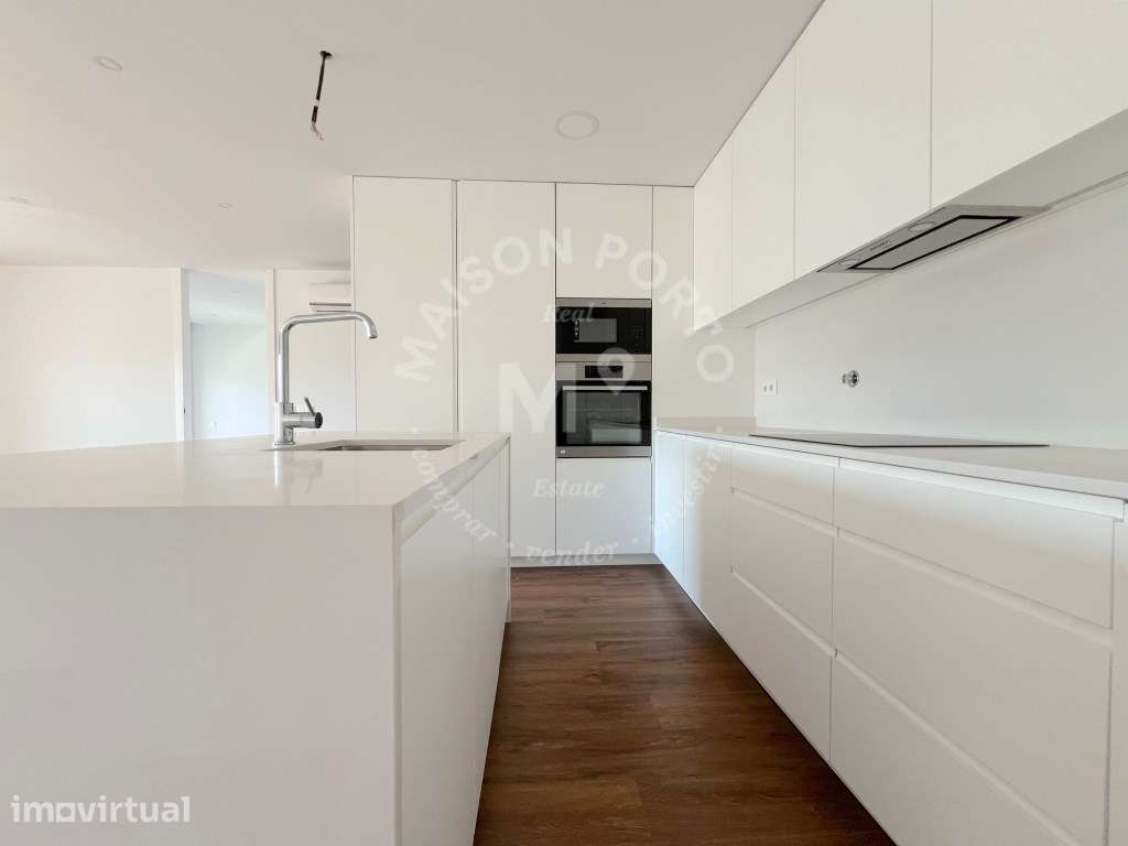 Apartamento T2 com Varanda, Suite e Lugar de Estacionamento em Água... - Grande imagem: 5/30