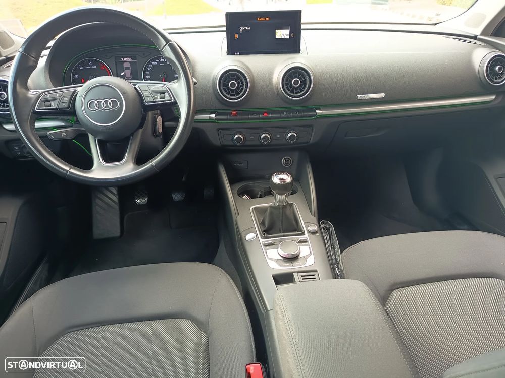 Audi A3 Sportback 1.6 TDI - 12