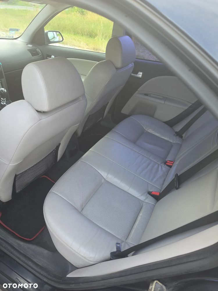 Ford Mondeo V6 ST 220 - 3