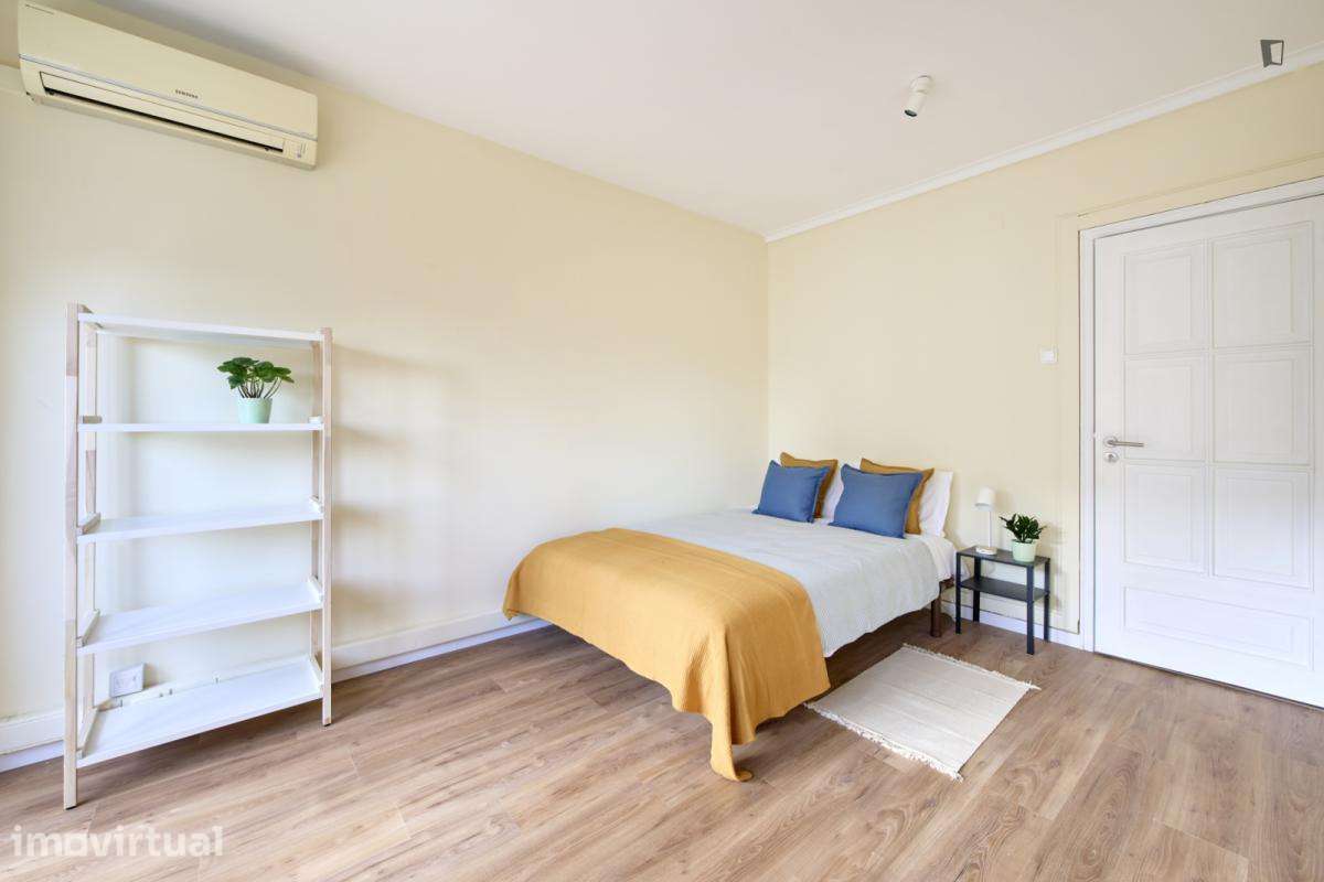 Quarto - localizado em Picoas Lisbon - Grande imagem: 5/16
