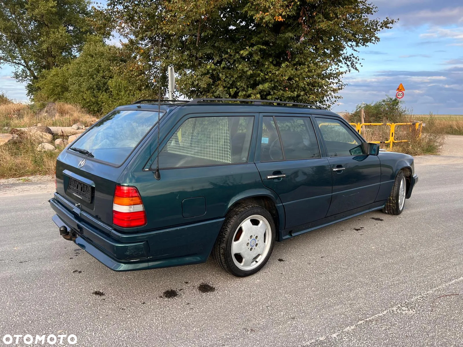 Mercedes-Benz 280 - 4