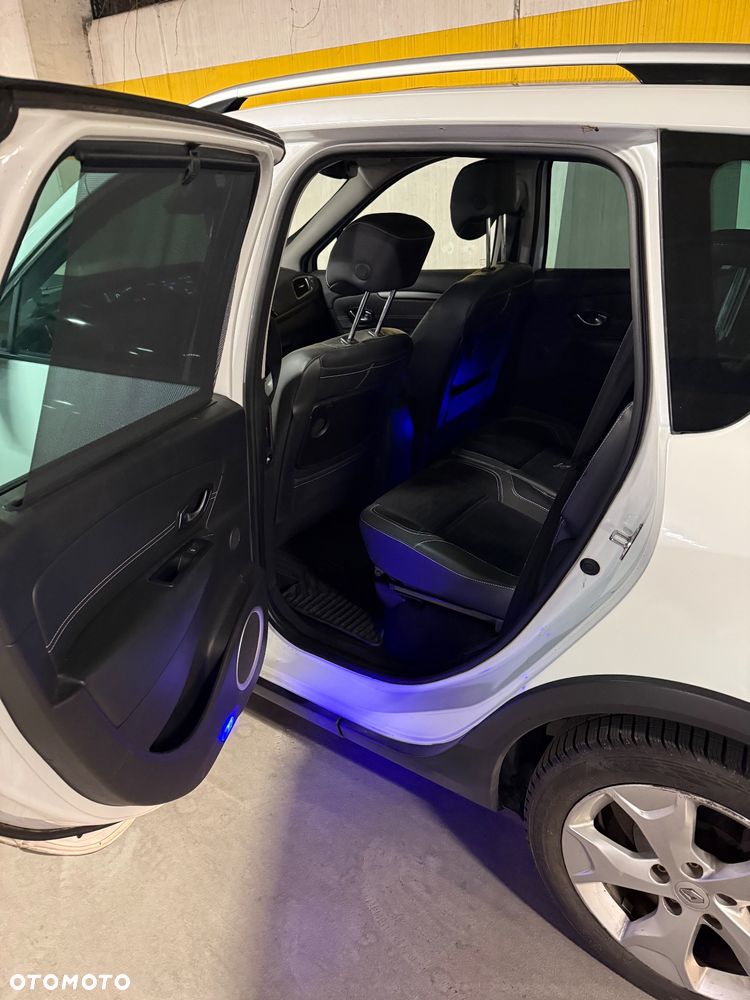Renault Scenic Energy dCi 130 Euro 6 S&S Xmod Bose Edition - 11
