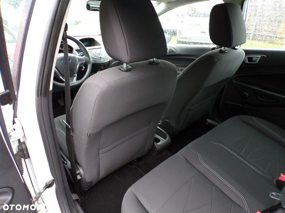 Ford Fiesta - 26
