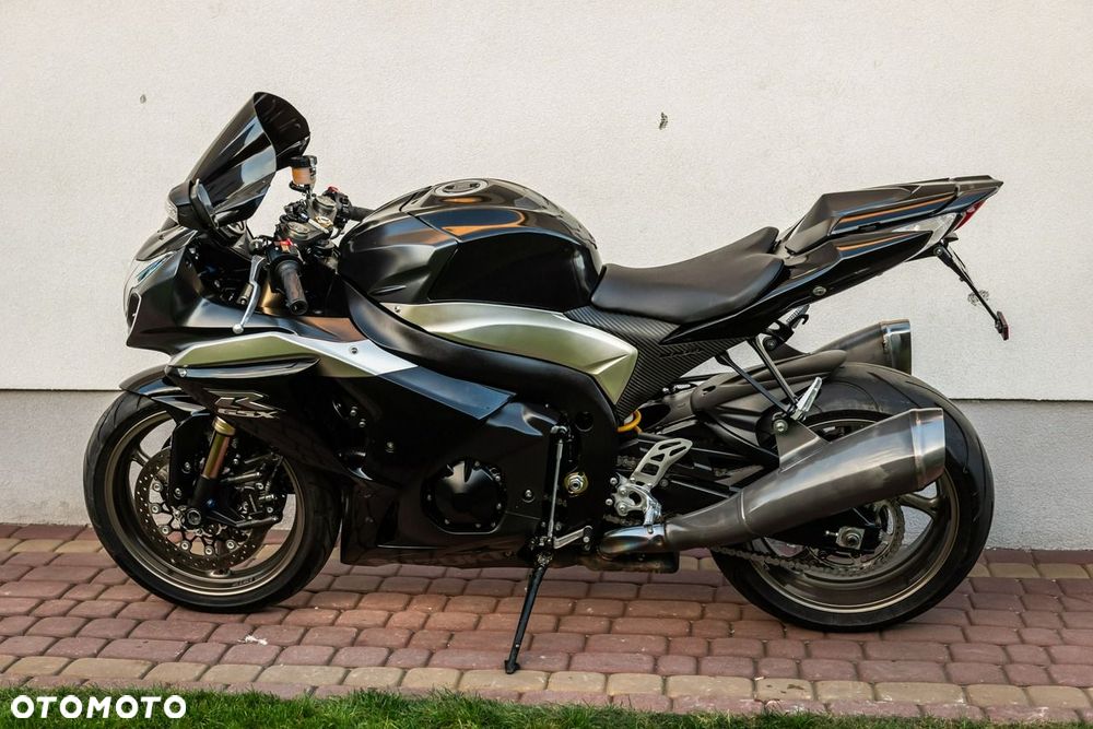 Suzuki GSX-R - 6