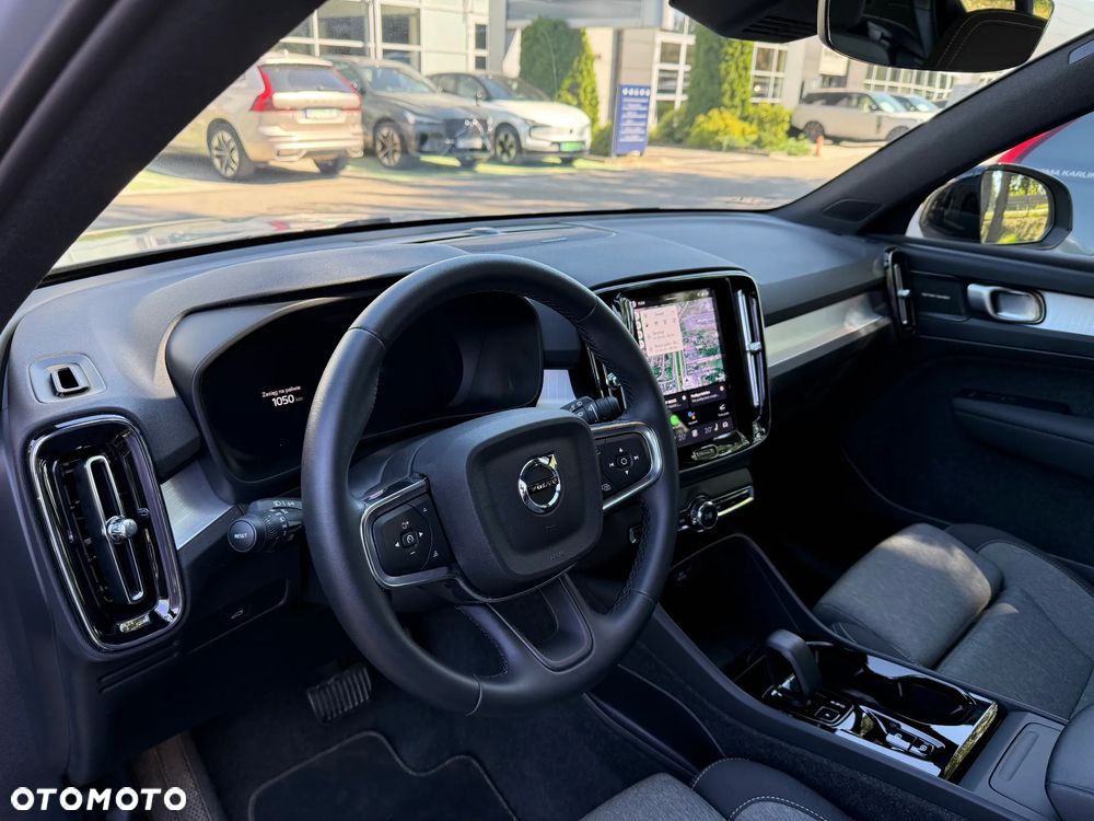 Volvo XC 40 B3 Plus Dark - 12