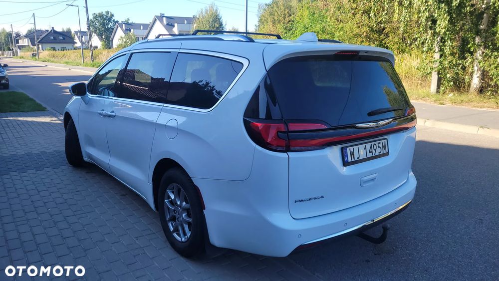 Chrysler Pacifica - 3