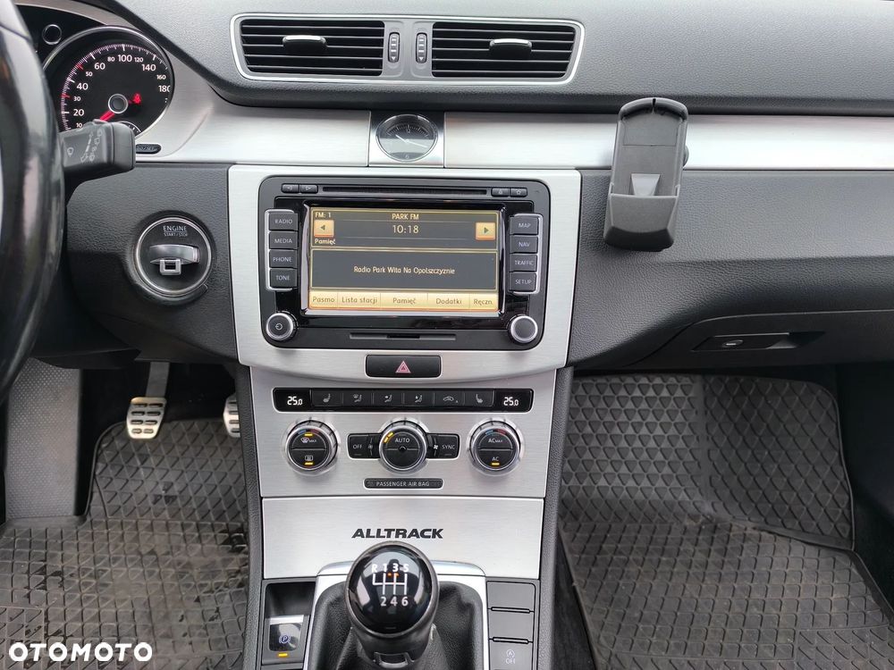 Volkswagen Passat Alltrack 2.0 TDI BlueMotion Technology - 16