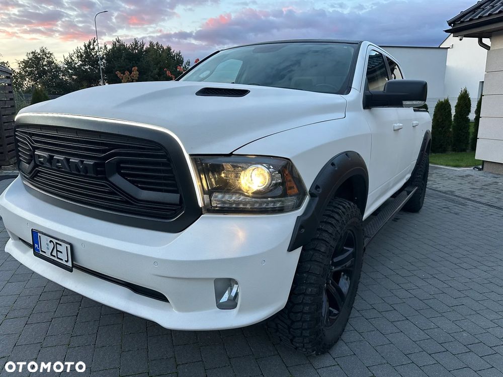 Dodge RAM 5.7 4x4 - 5