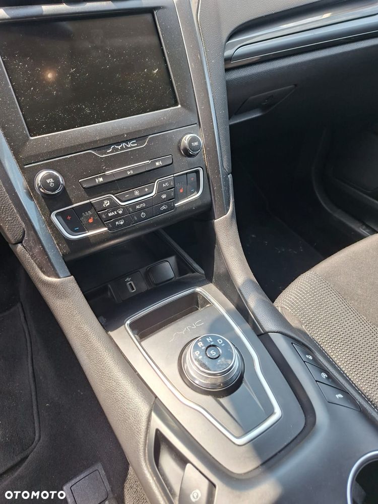Ford Mondeo 2.0 EcoBlue Titanium - 11