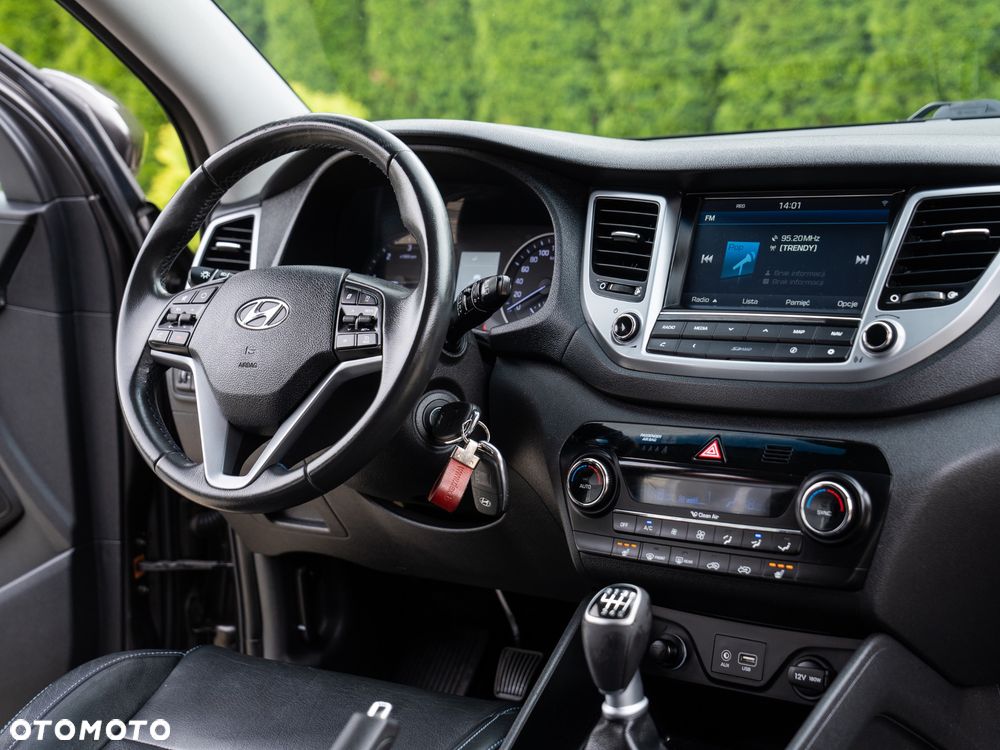 Hyundai Tucson 1.7 CRDI BlueDrive Style 2WD - 28