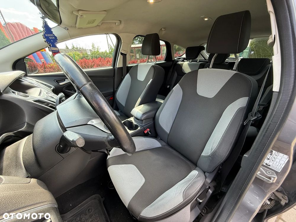 Ford Focus 1.6 Trend Sport - 25