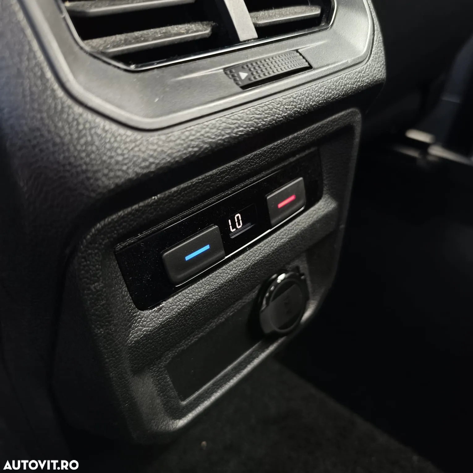 Volkswagen Tiguan 2.0 TDI SCR DSG 4Motion Elegance - 28
