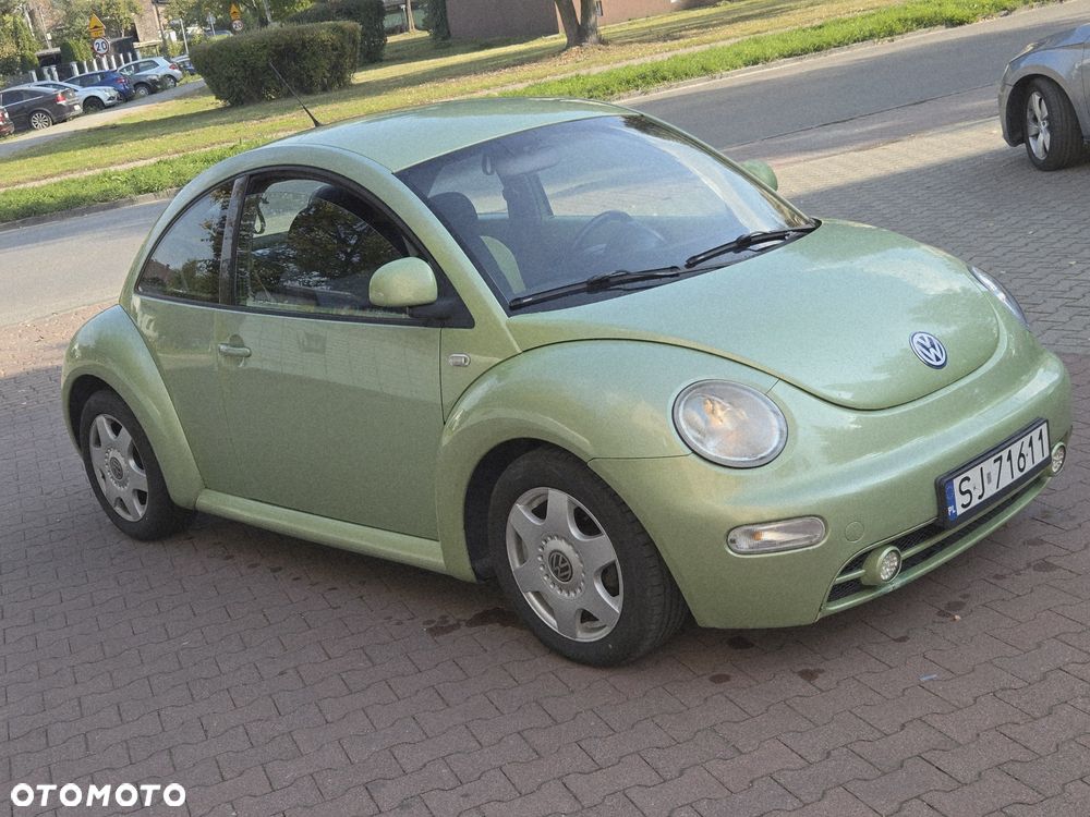 Volkswagen New Beetle - 2