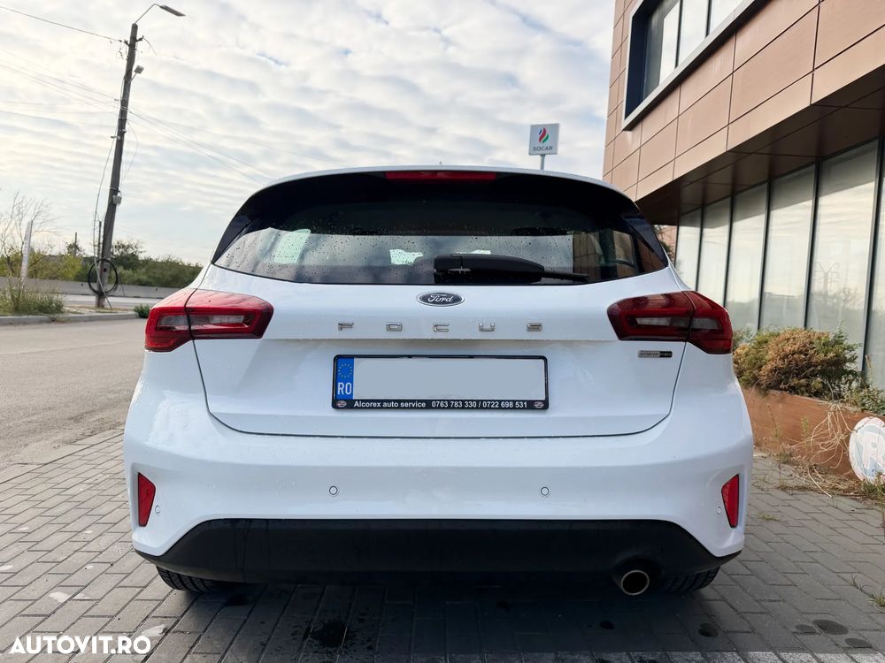 Ford Focus - 11