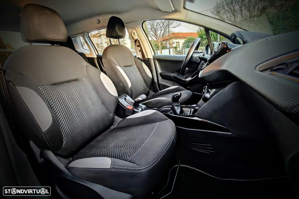 Peugeot 2008 1.6 BlueHDi Active - 15