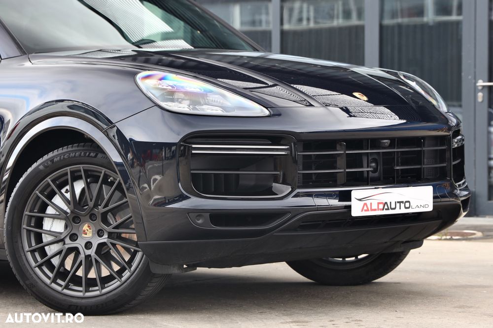 Porsche Cayenne Turbo - 32